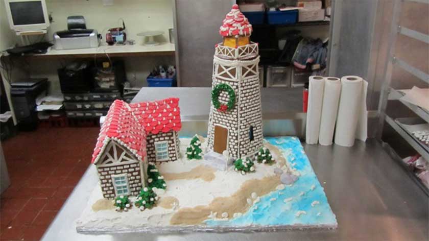 Gingerbread house with a Cape Cod Twist I13